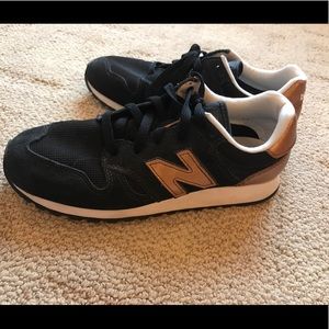 New Balance 520 shoes